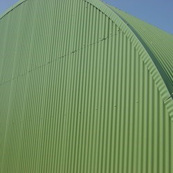 detail of the quality finishing of the undulated sheeting which is galvanized and pre-painted